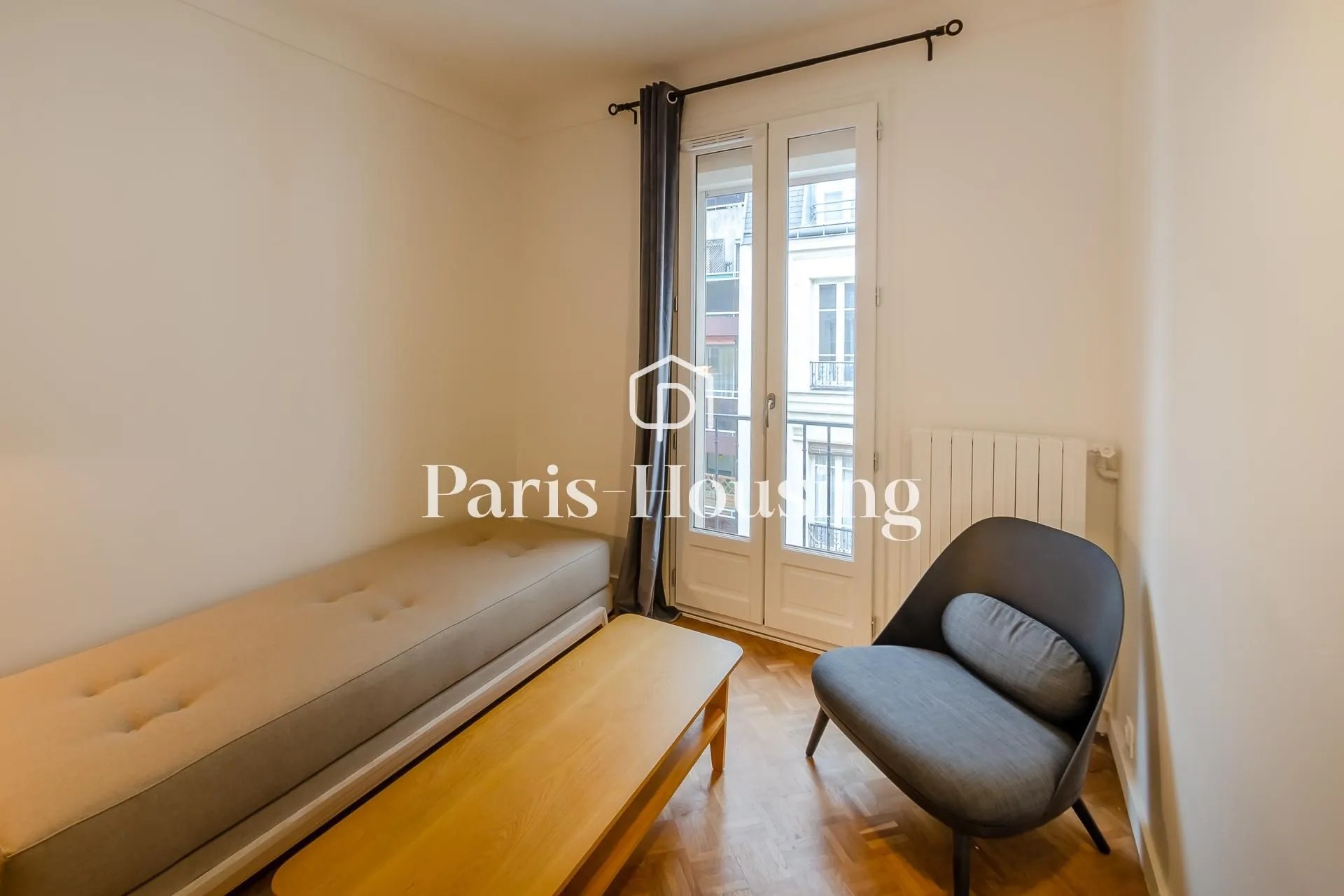 Appartement Rue Augereau à Paris