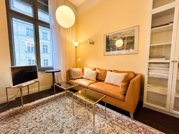Wohnung Glinkastraße in Berlin