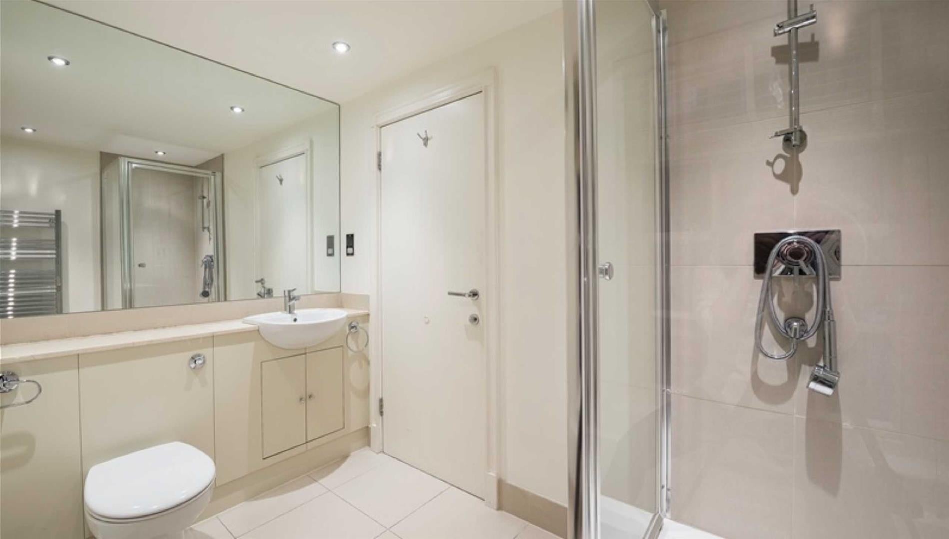 Flat Fulham Road in Greater London