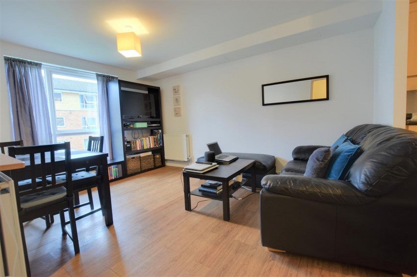 Flat Franklin Avenue in Watford