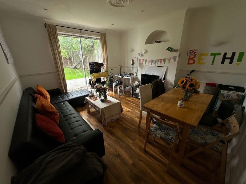Room Claverdale Road in Greater London