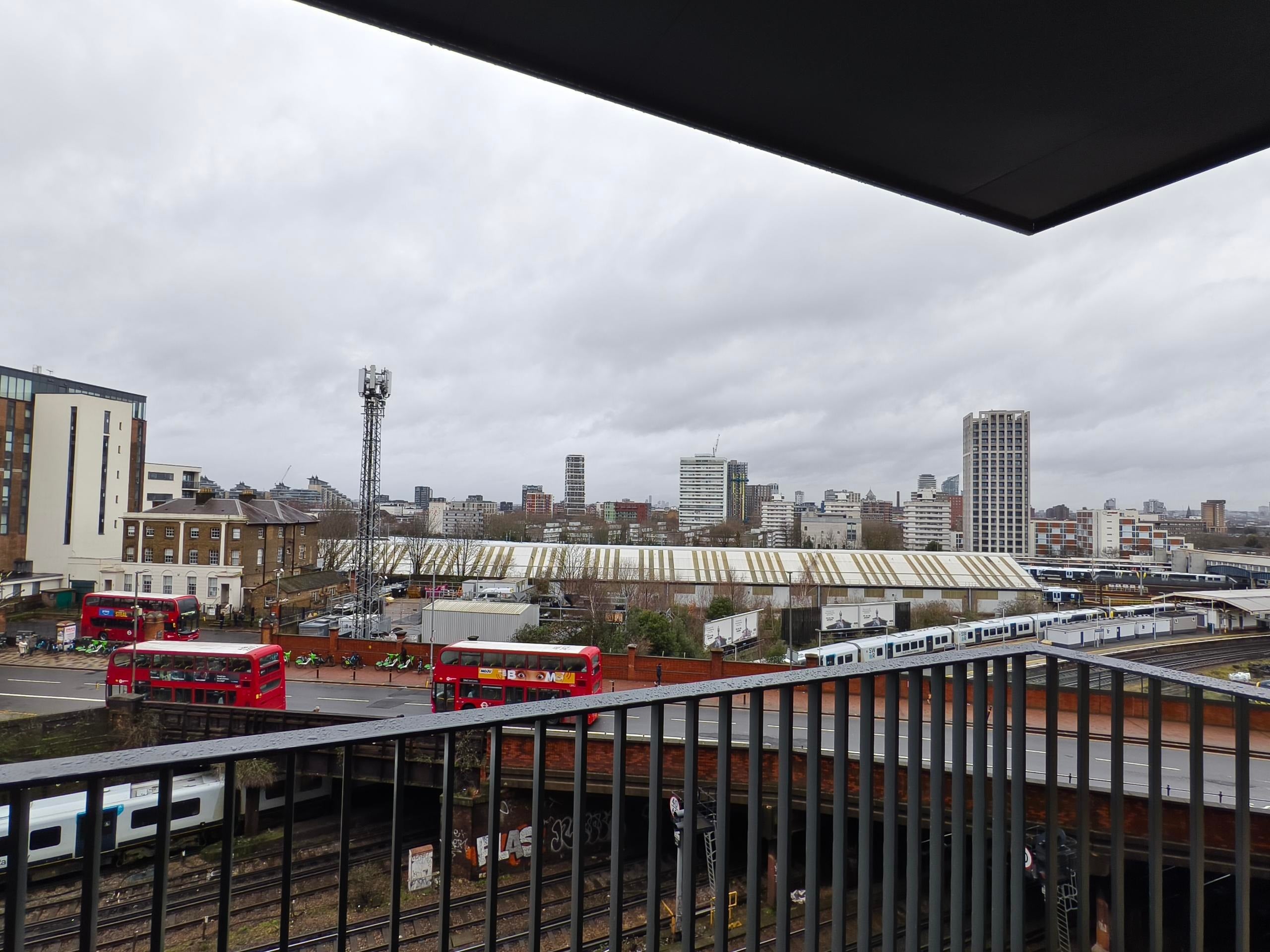 Flat Saint John's Hill in Greater London