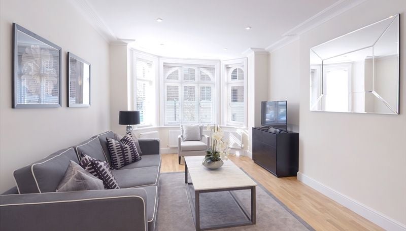 Flat Hammersmith Broadway in Greater London