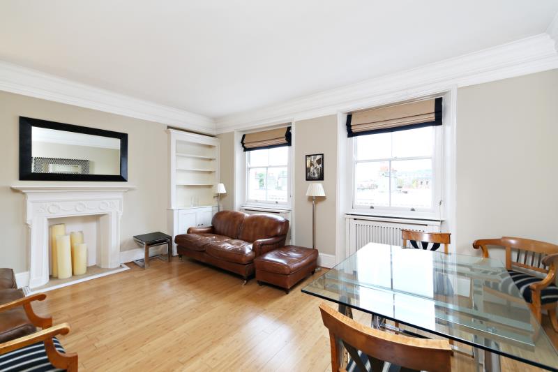 Flat Gloucester Road in Greater London