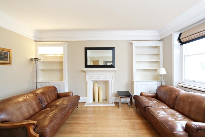 Flat Gloucester Road in Greater London