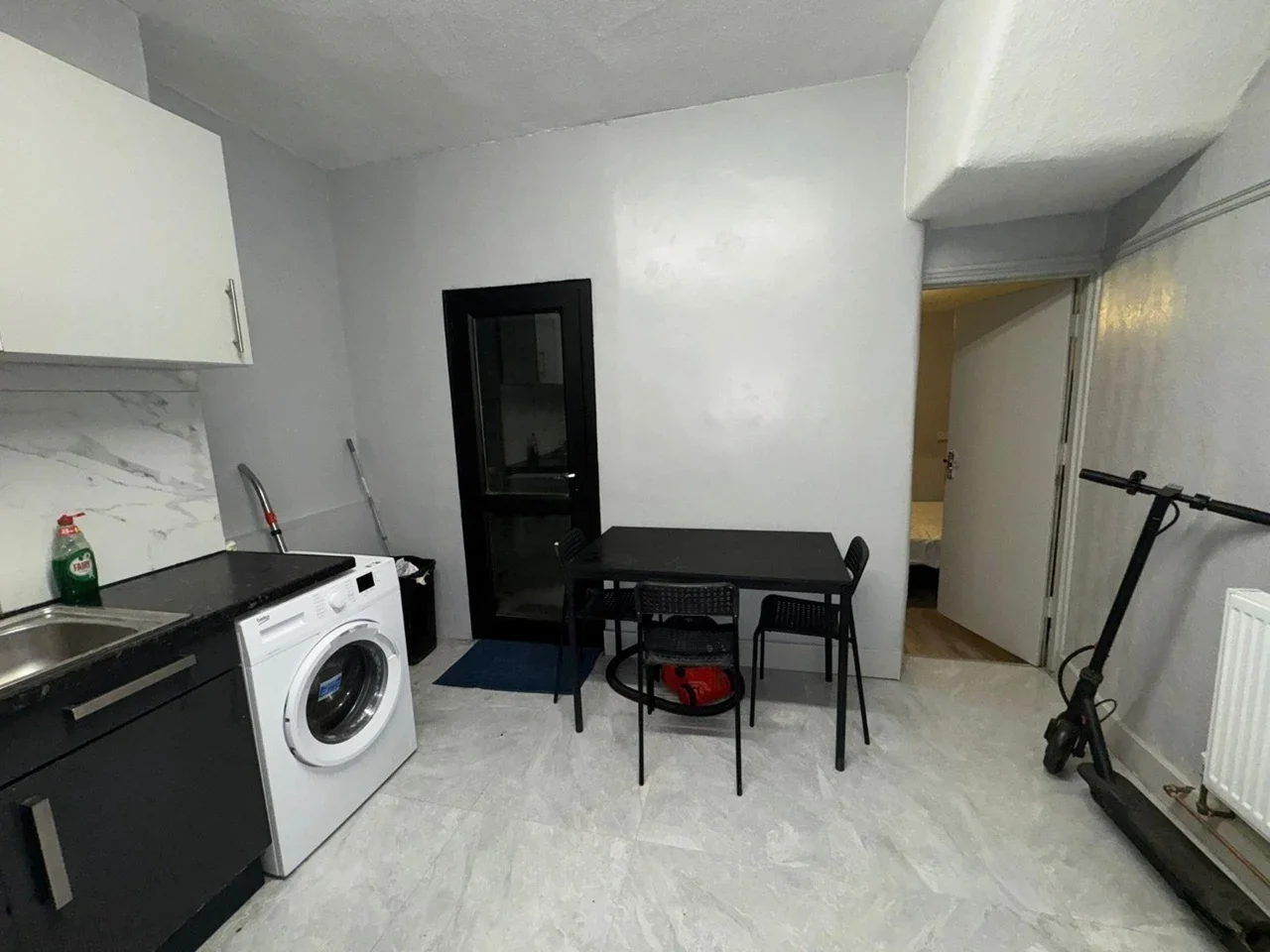 Room Strode Road in Greater London