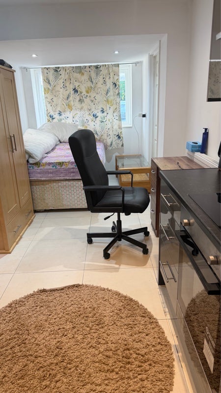Flat Tachbrook Road in Warwick