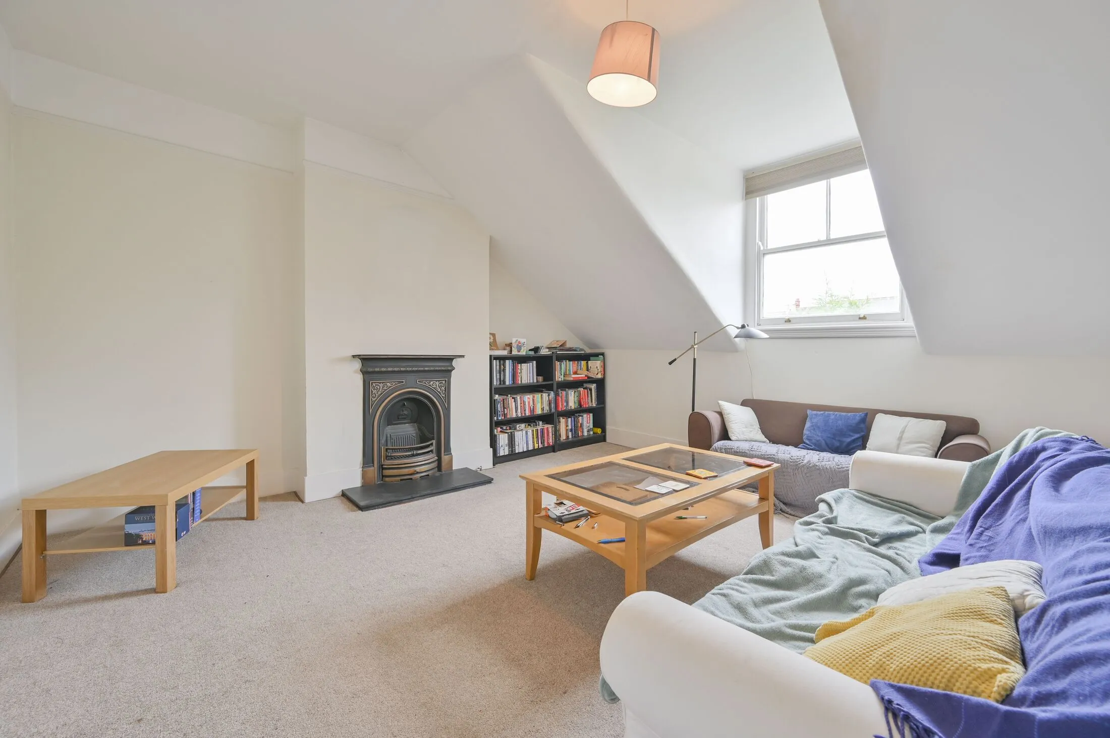 Flat Veronica Road in Greater London