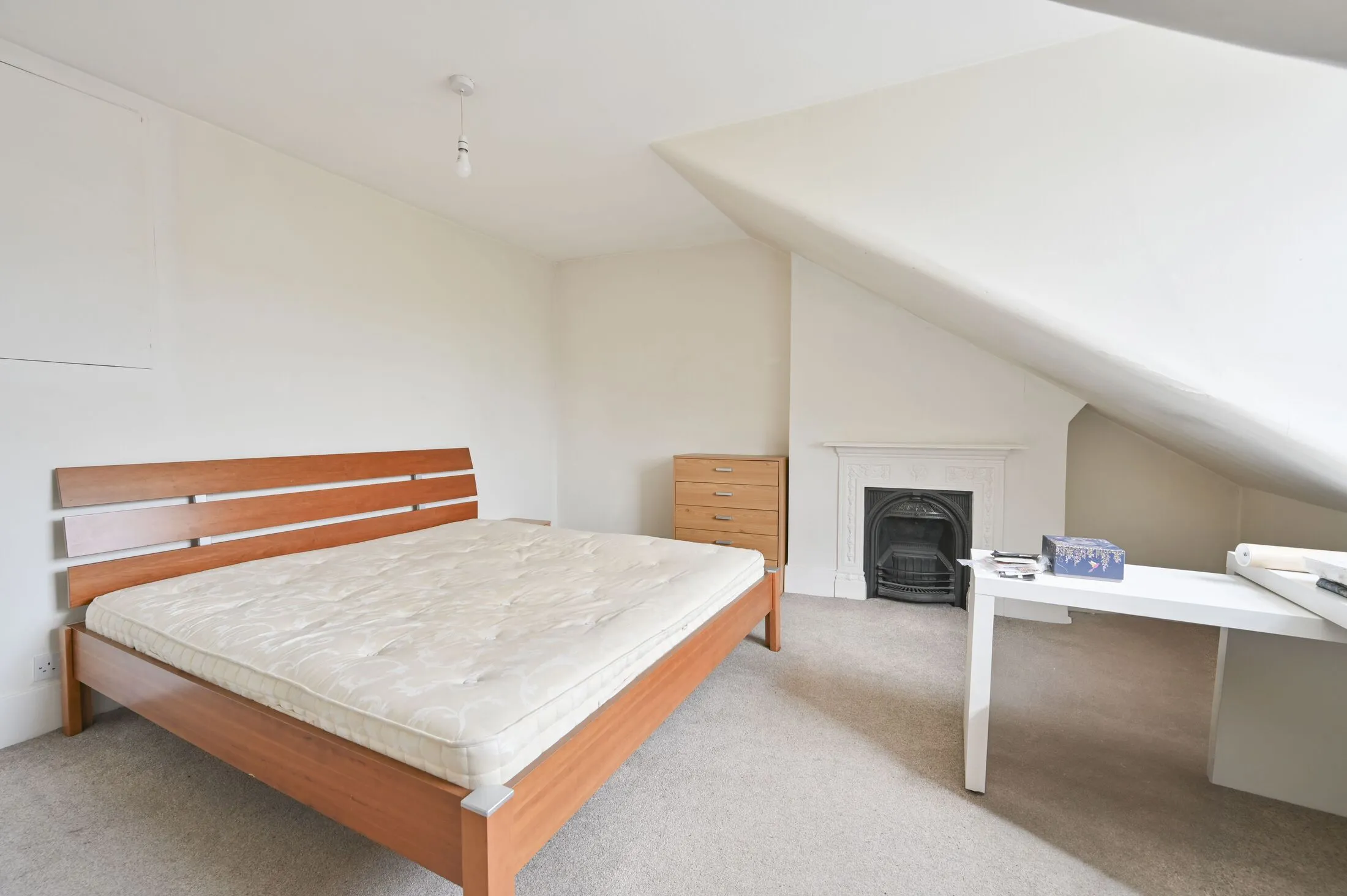 Flat Veronica Road in Greater London