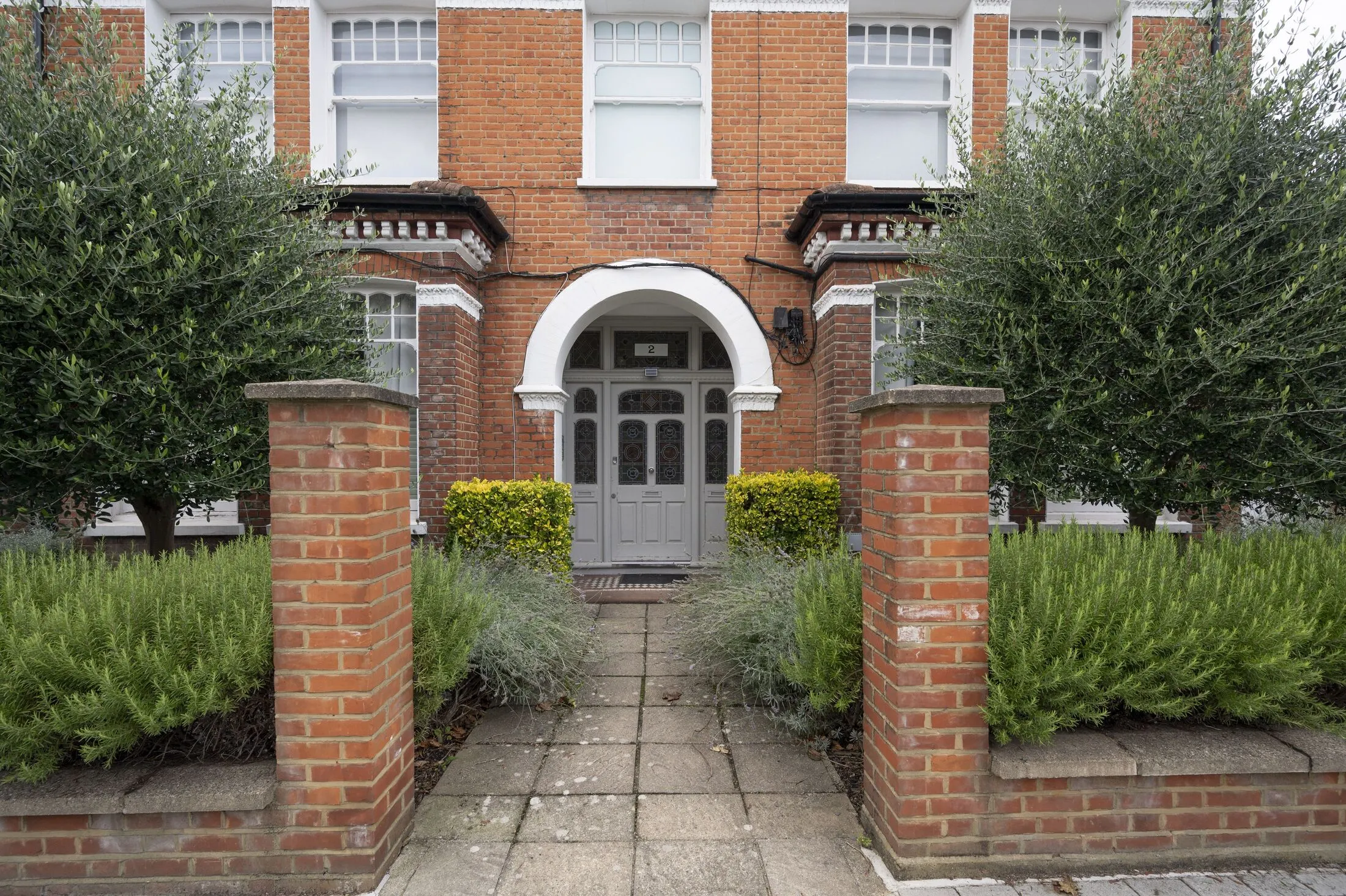 Flat Veronica Road in Greater London