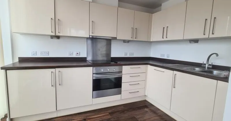 Flat Custom House Place in Liverpool