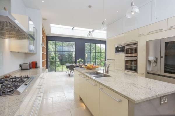 House Ranelagh Avenue in Greater London