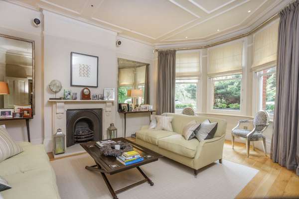 House Ranelagh Avenue in Greater London
