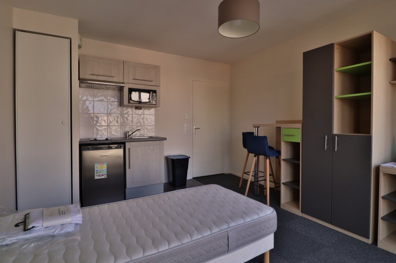 Room Avenue Pierre Brossolette in Troyes