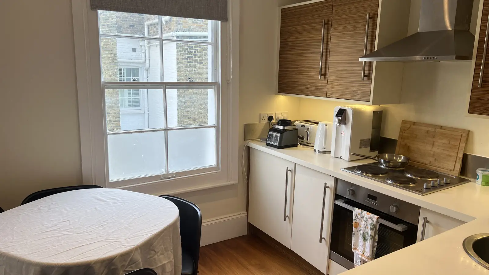 Flat Clarendon Street in City of Westminster