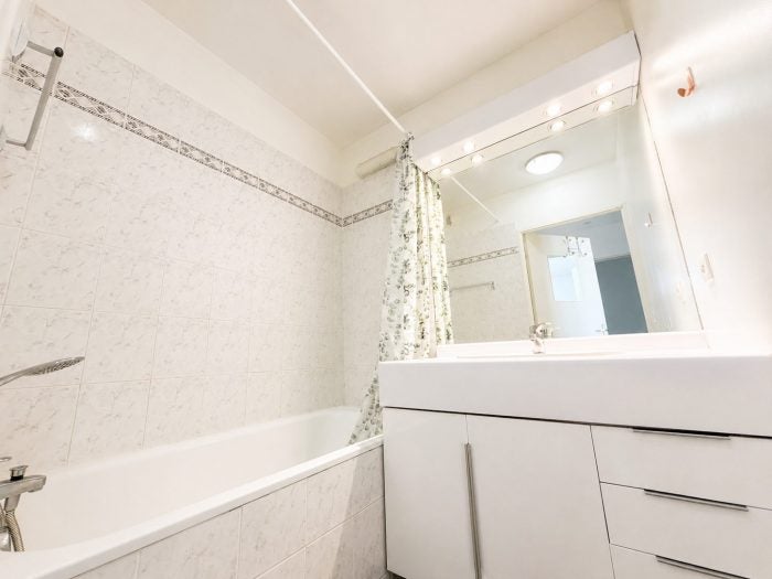 Flat Rue Antonio Gaudi in Guyancourt