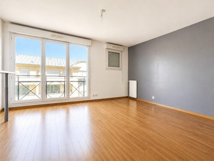 Flat Rue Antonio Gaudi in Guyancourt
