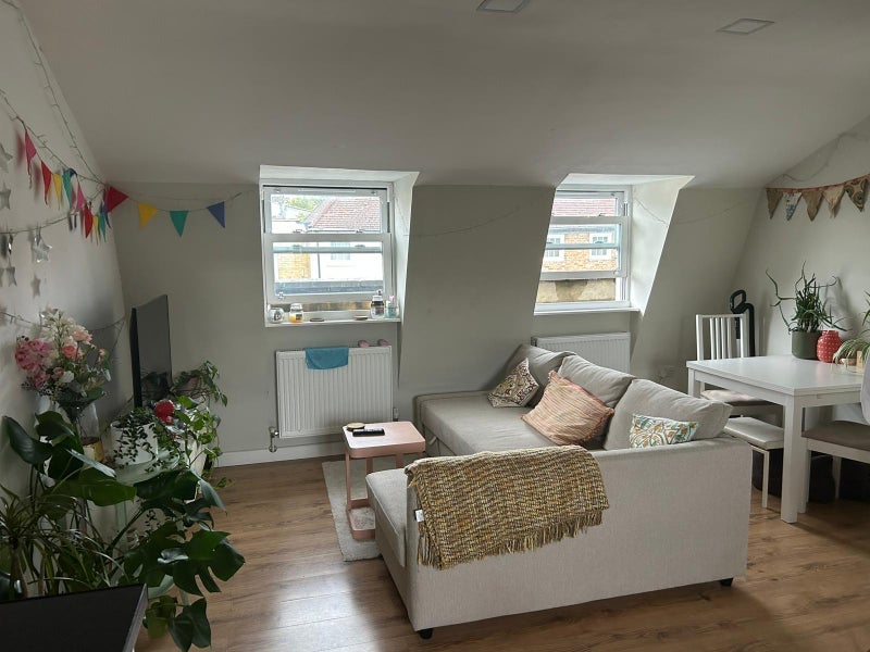 Flat Upper Tooting Road in Greater London