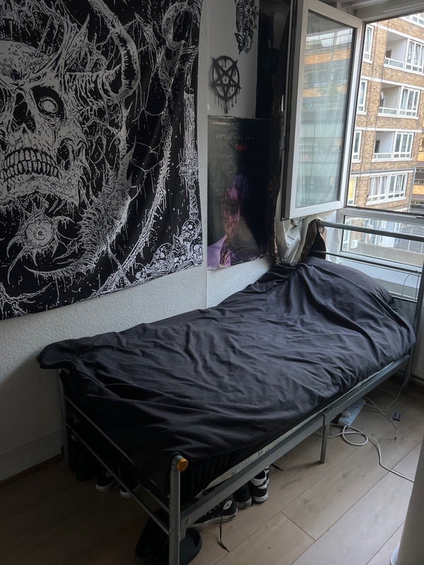 Room Peerless Street in Greater London