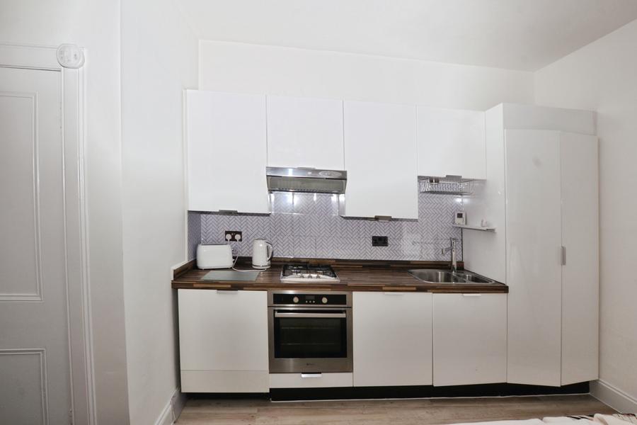 Flat Glebe Place in Burntisland