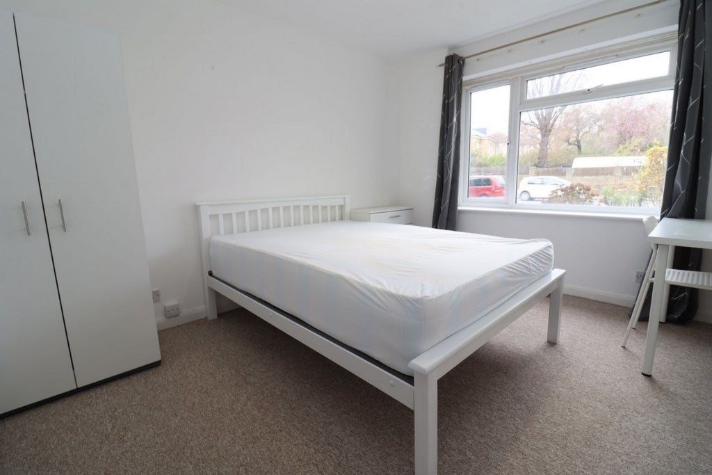Room Globe Road in Greater London