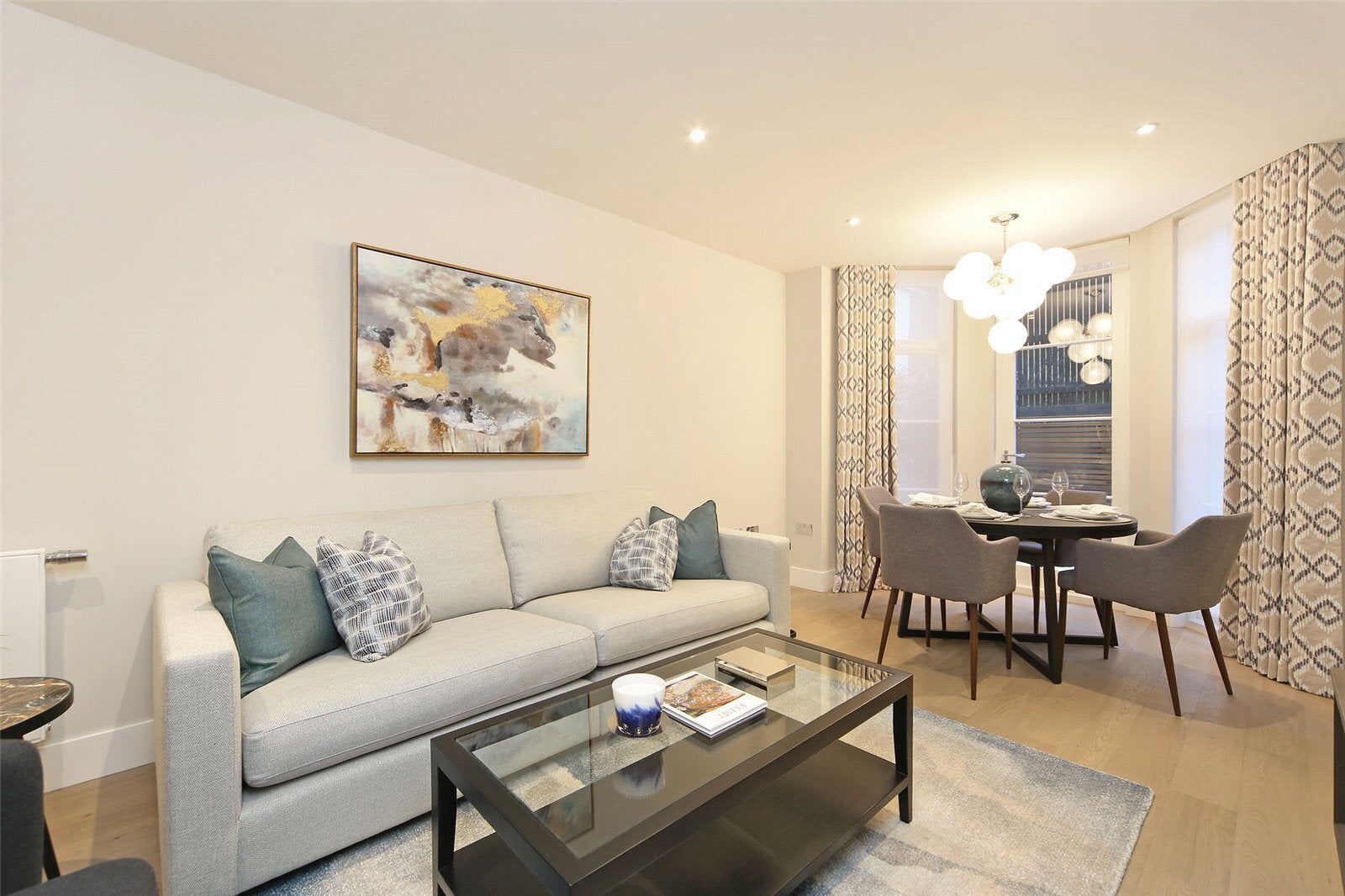 Flat Lennox Gardens in Greater London
