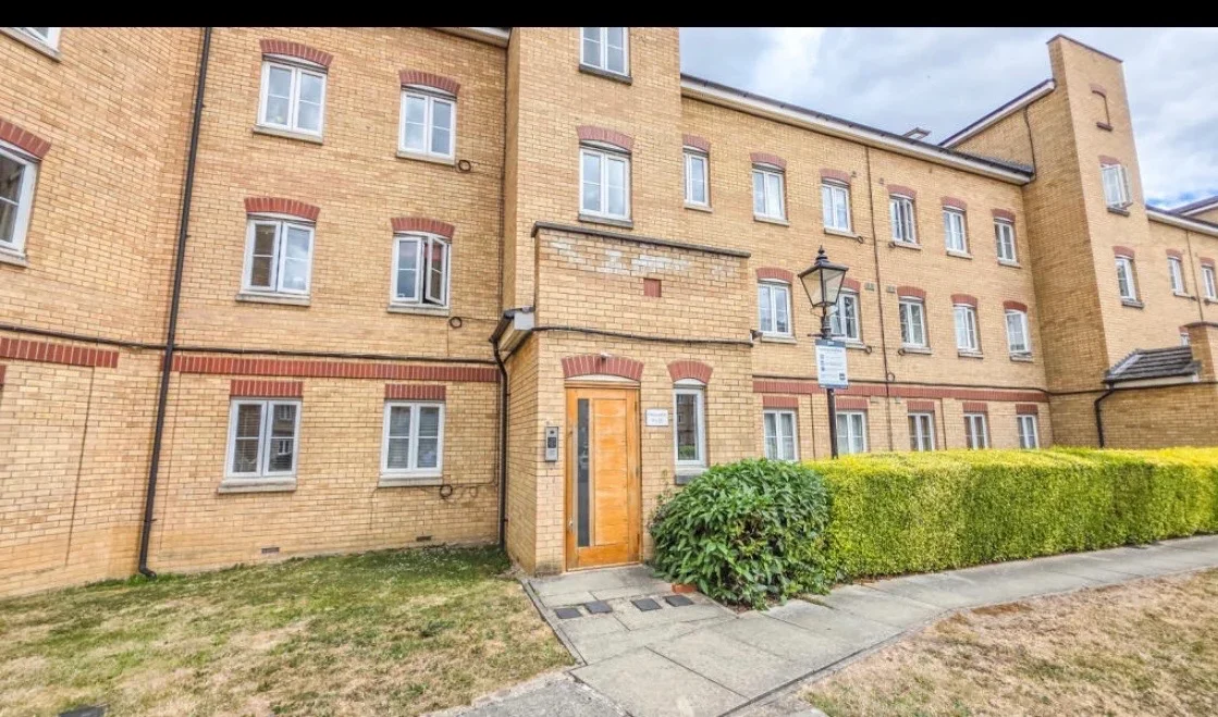 Flat Kidman Close in Greater London