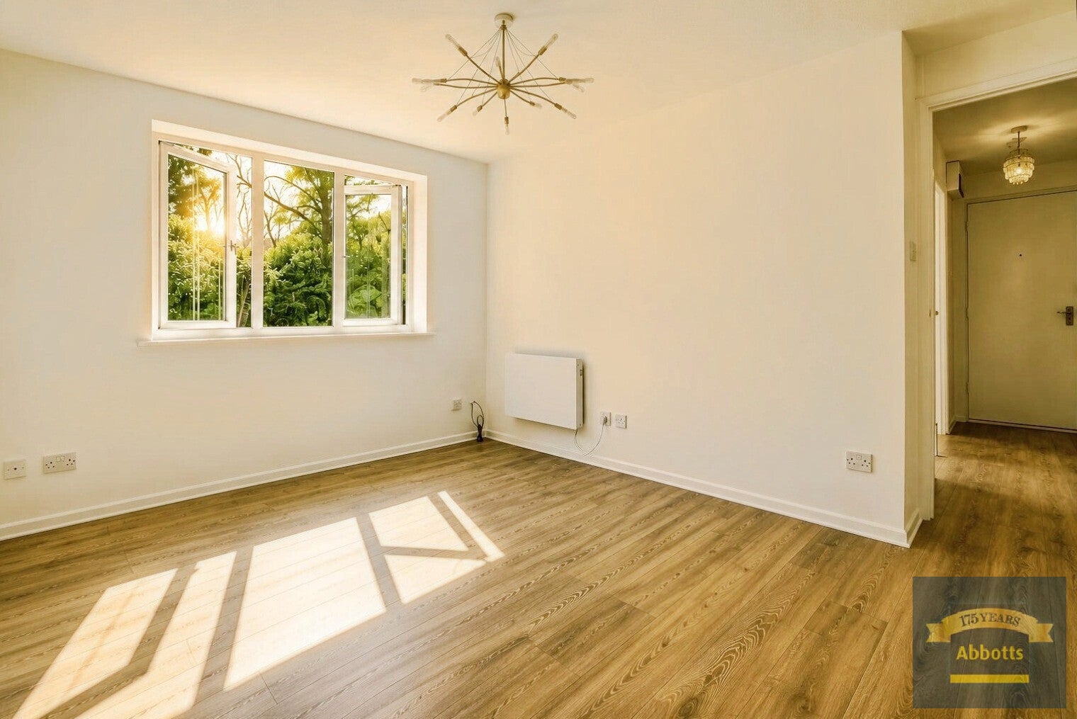 Flat Nicholsons Grove in Colchester