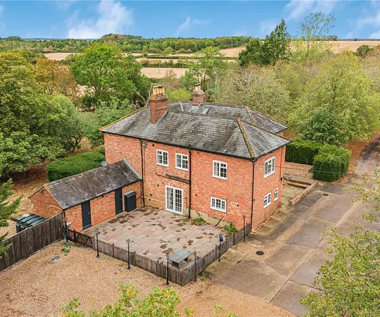 House Cranfield Road in Moulsoe