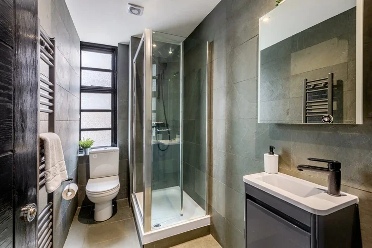 Flat Bouverie Place in City of Westminster