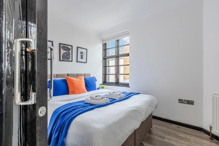 Flat Bouverie Place in City of Westminster
