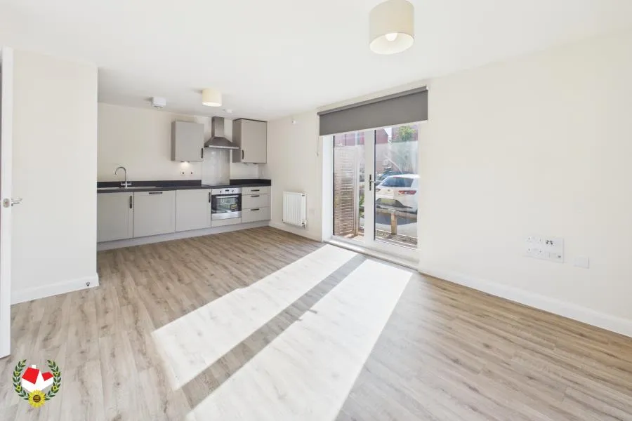 Flat Minett Road in Yate