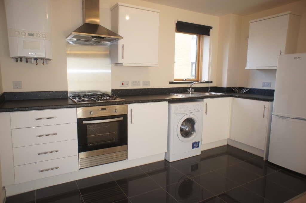 Flat Countess Way in Milton Keynes