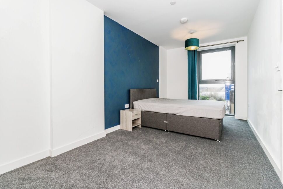 Flat Talbot Road in Trafford