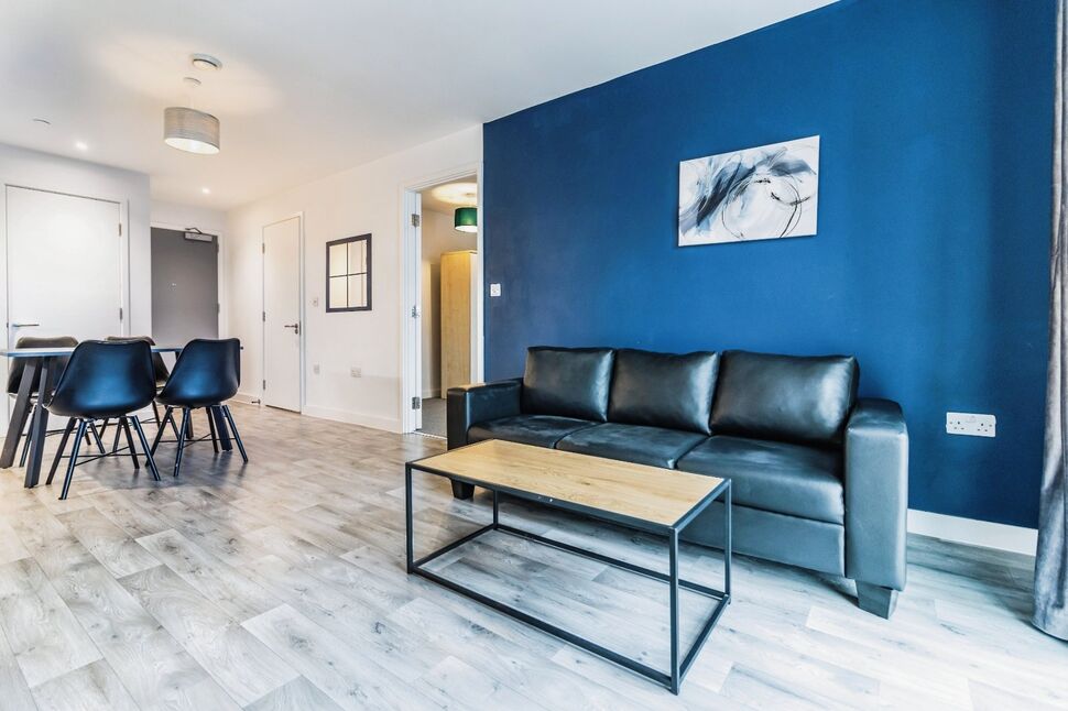 Flat Talbot Road in Trafford