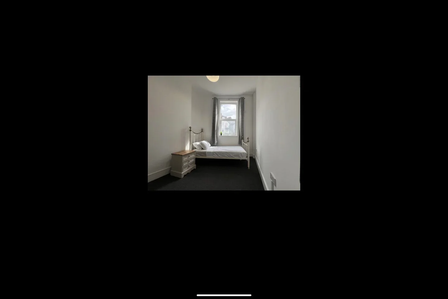 Room Wellington Gardens in Greater London