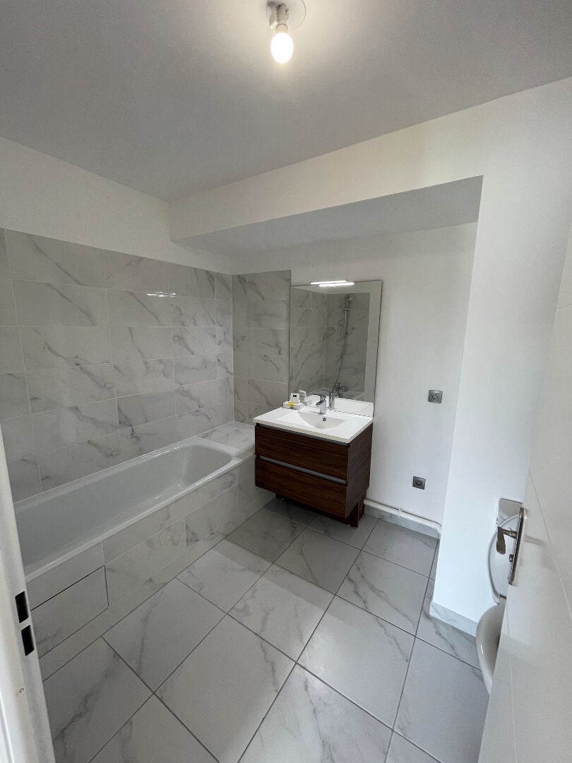 Flat Boulevard de Valmy in Colombes