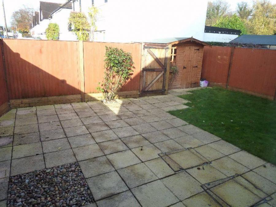 House Cross Road in Hertsmere