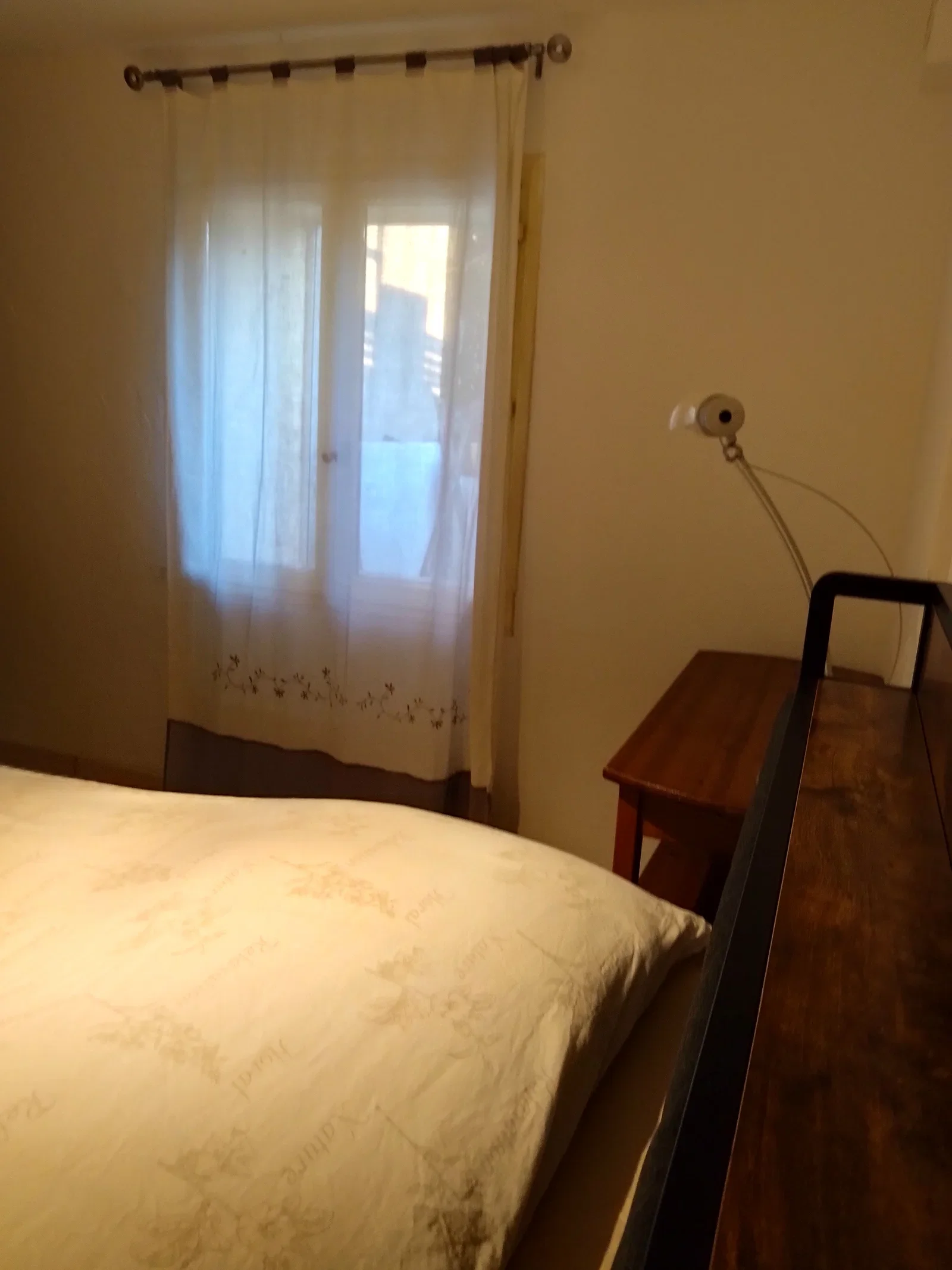 Chambre Rue des Cistes à Antibes