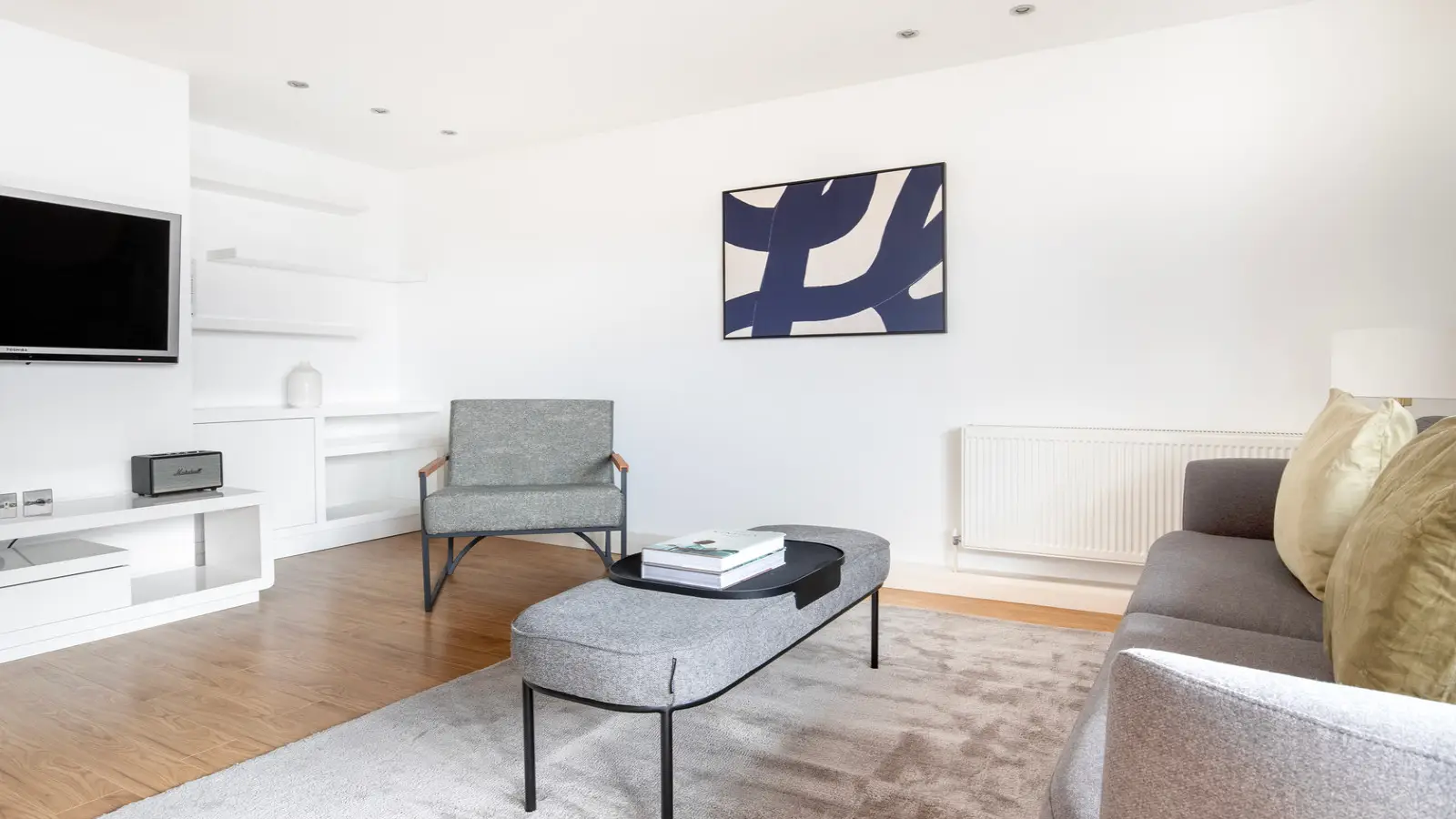 Flat Olympia Mews in City of Westminster