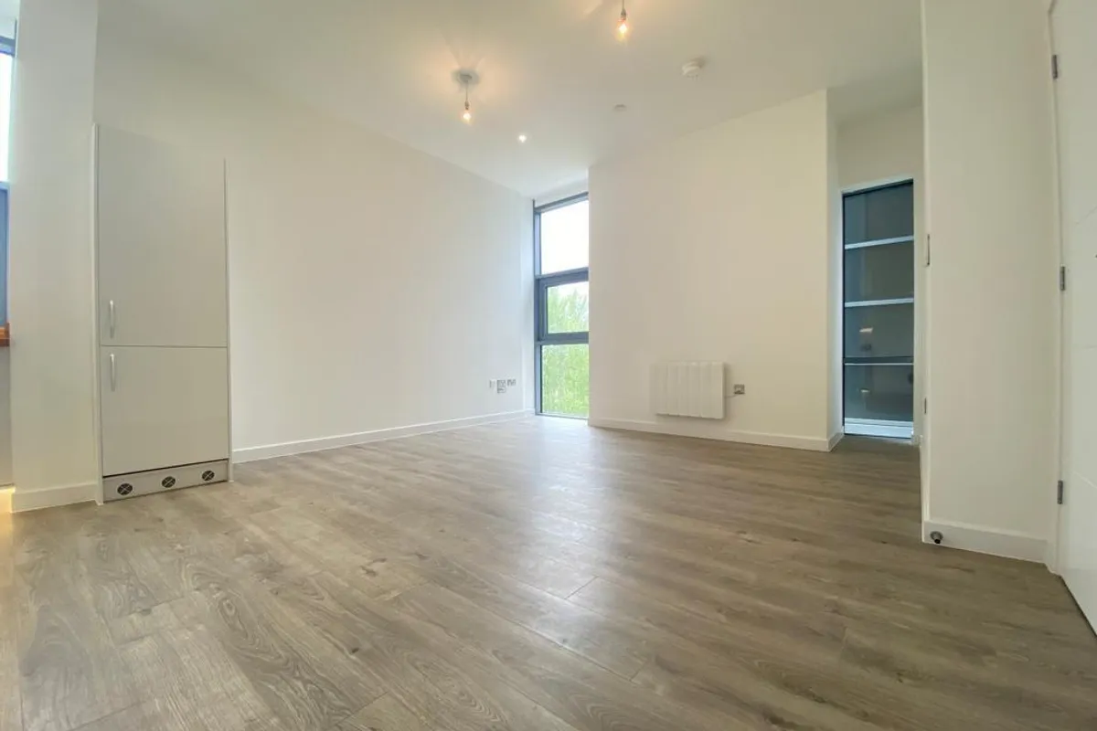 Flat Edinburgh Way in Harlow