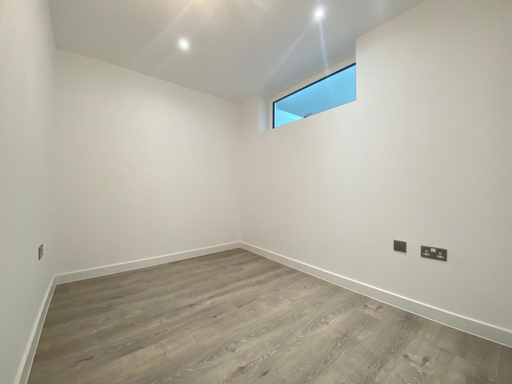Flat Edinburgh Way in Harlow