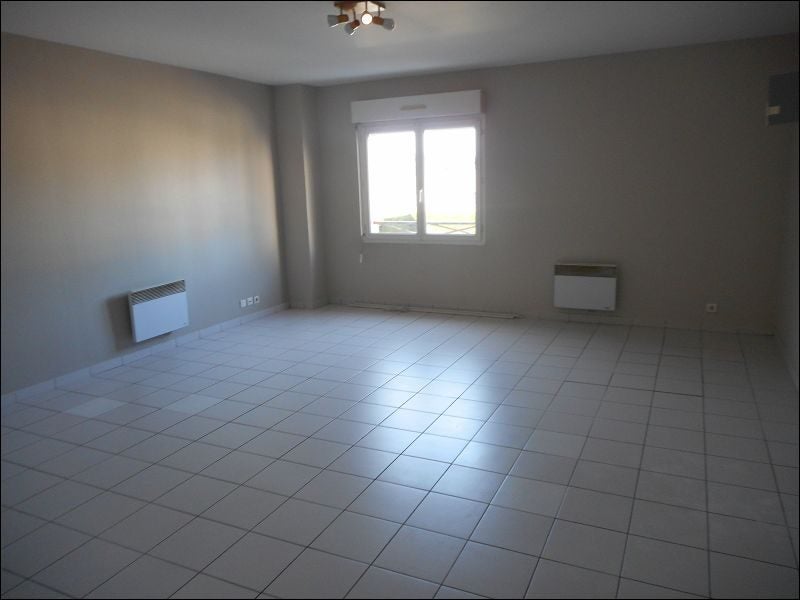 Appartement Place Roger Perriaud à Sainte-Geneviève-des-Bois