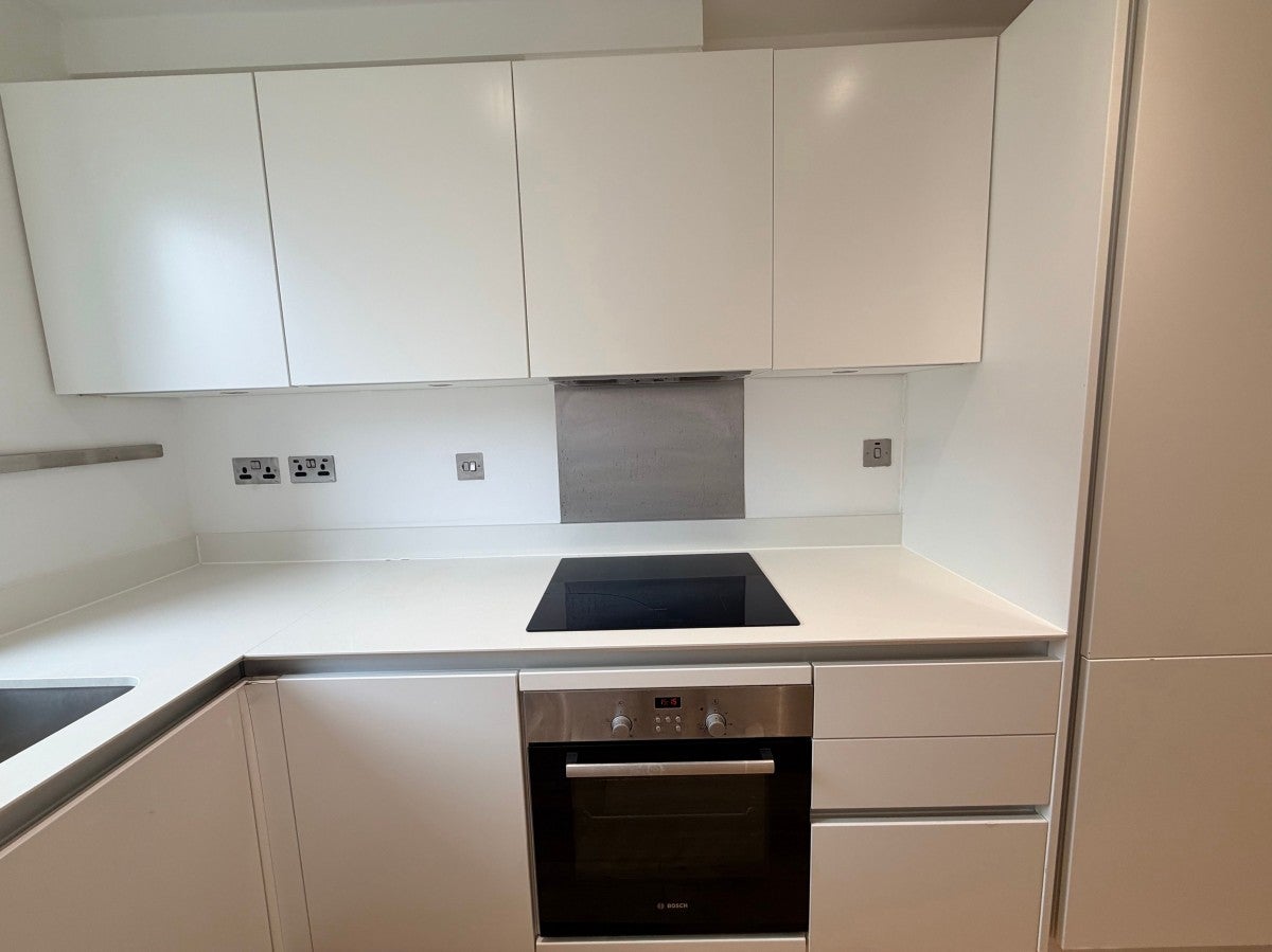 Flat Bronti Close in Greater London