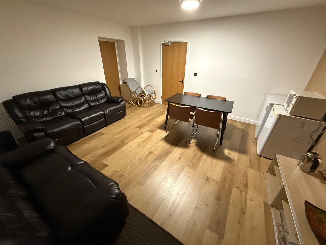 House Douglas Close in Greater London