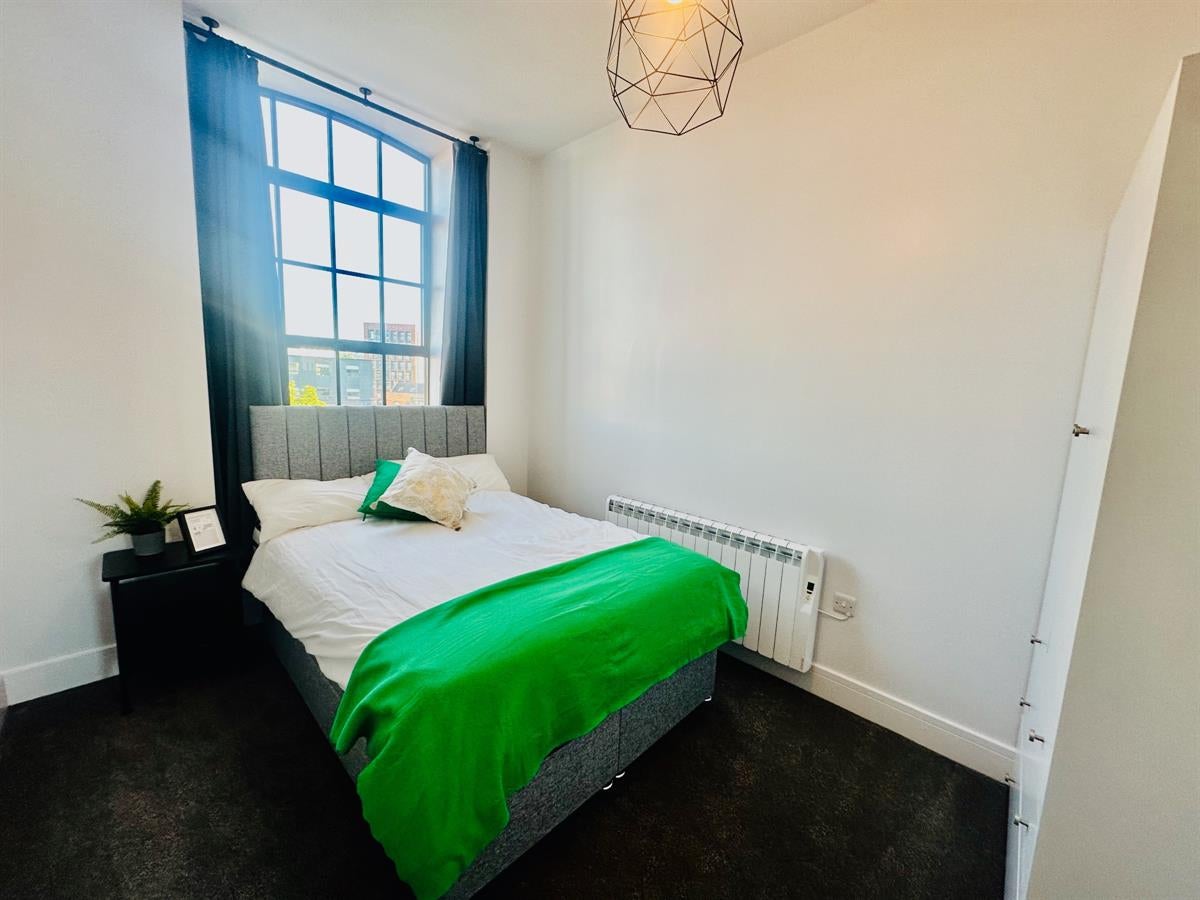 Flat Alma Close in Nottingham