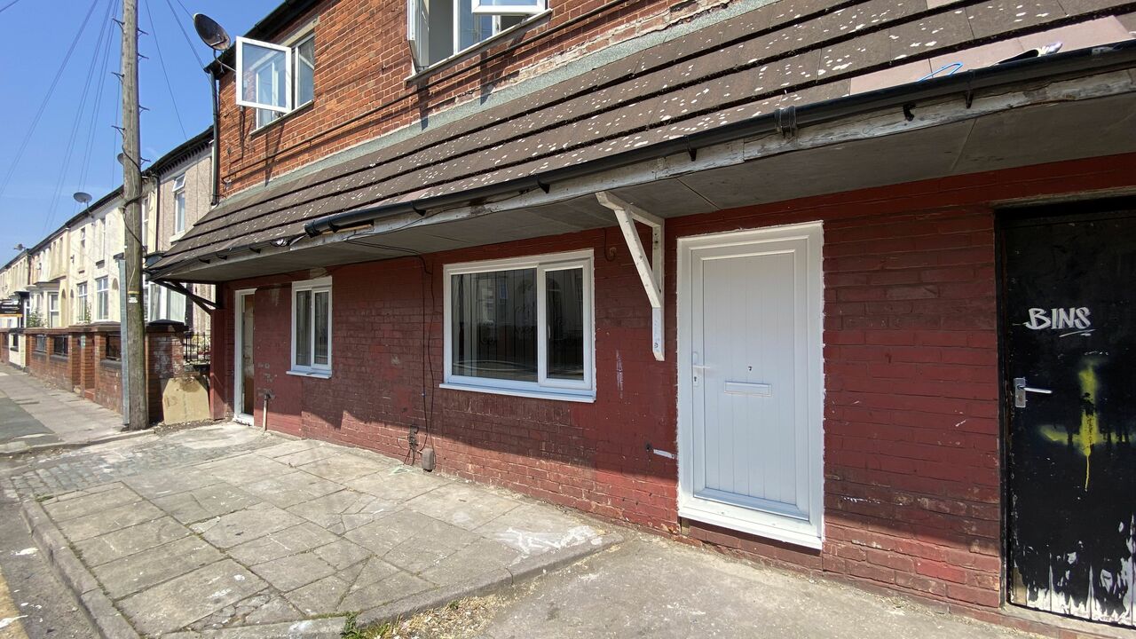 Flat Ullswater Street in Liverpool