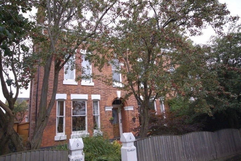 Flat Talford Grove in Manchester