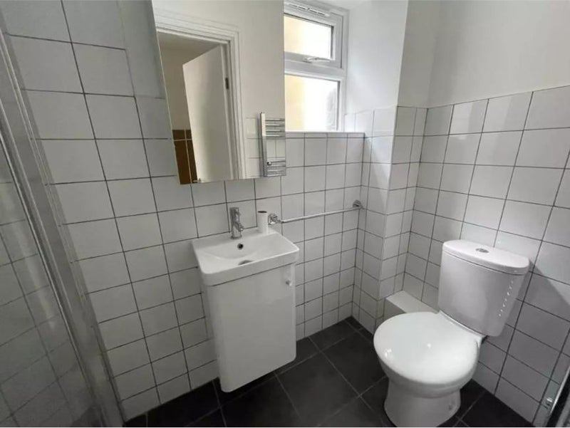 Room Glyn Road in Greater London