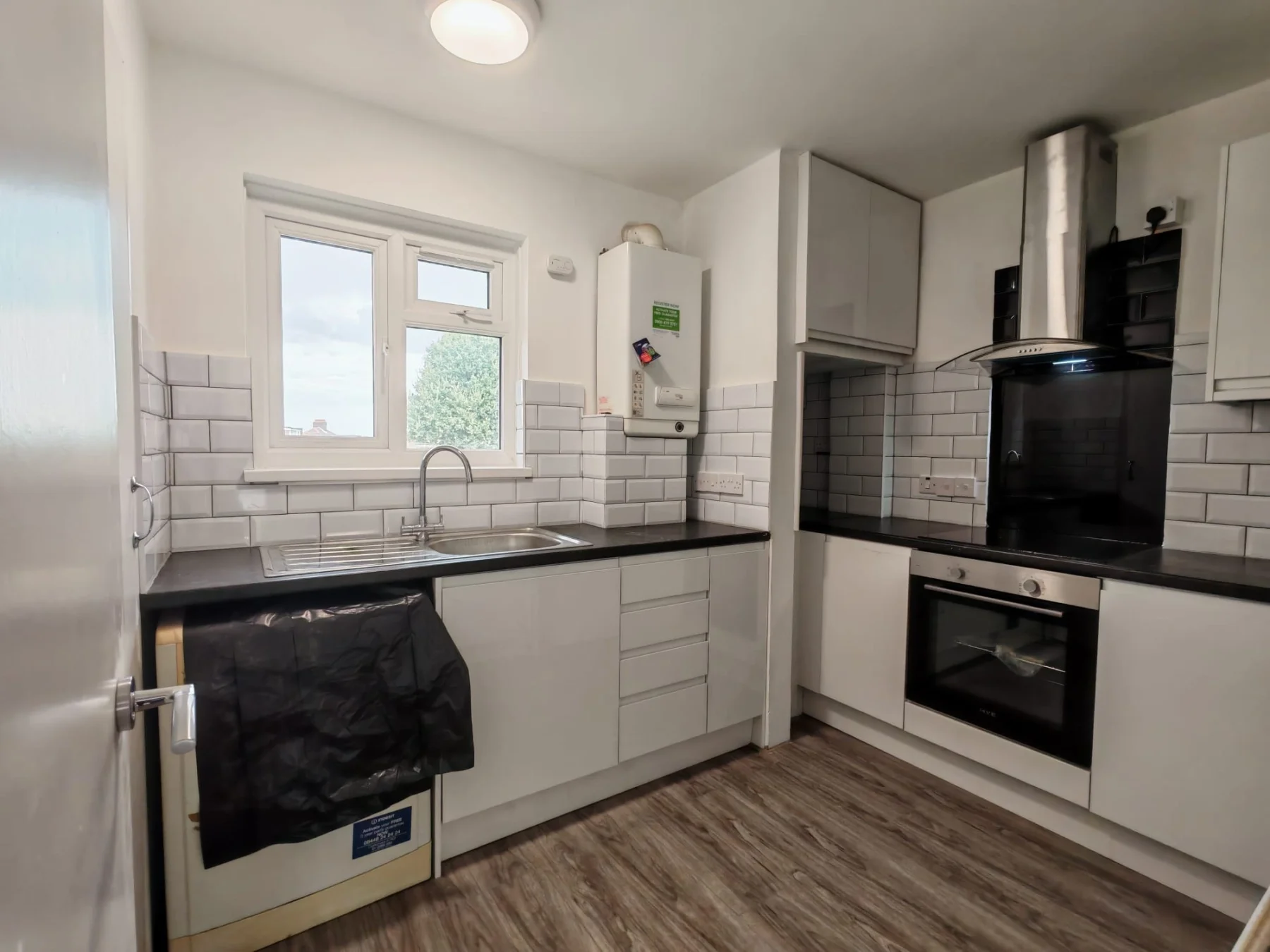 Flat Wickham Road in Greater London